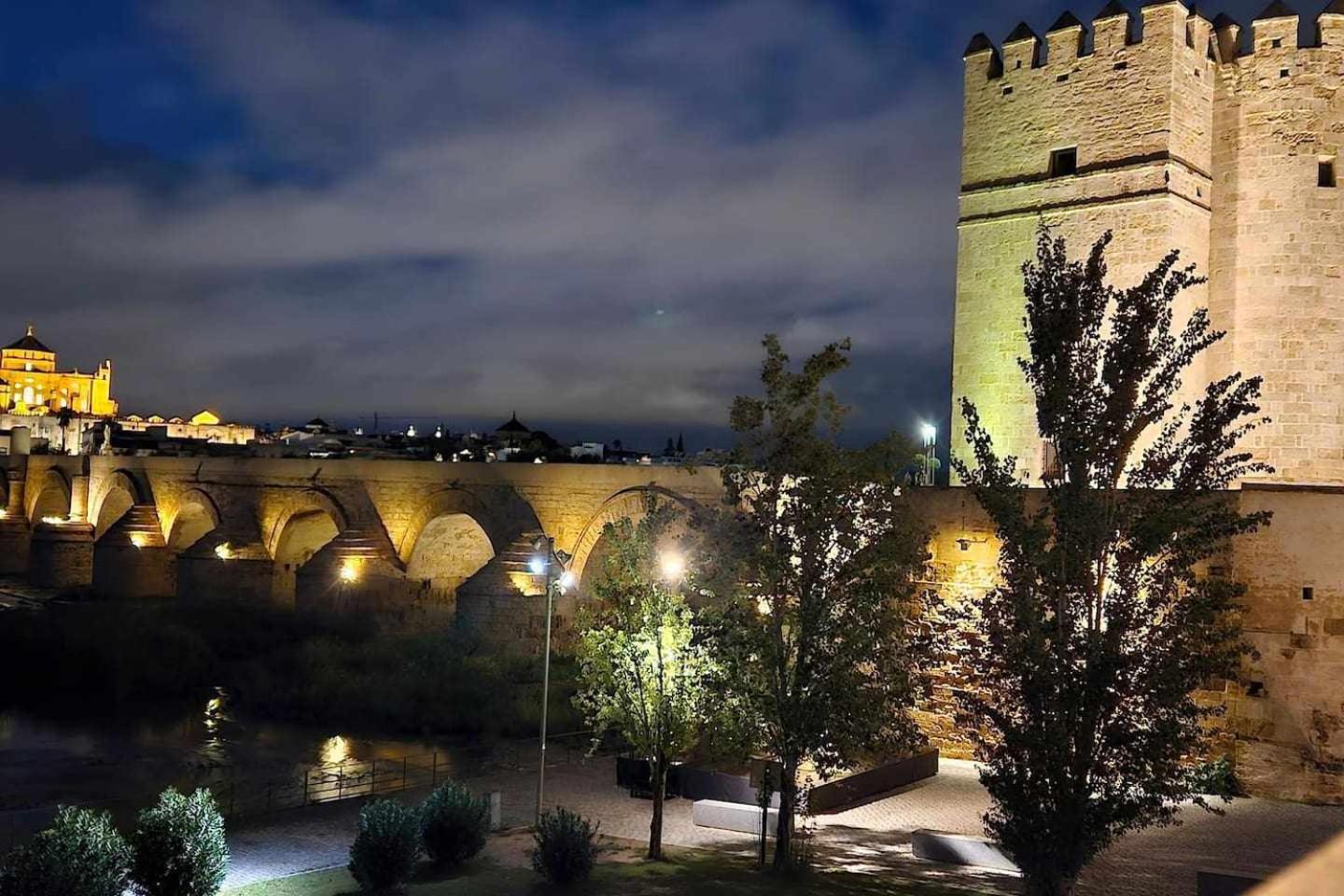 Gran Apartamento A 10 Minuts Mezquita Catedral Cordoba Exterior photo